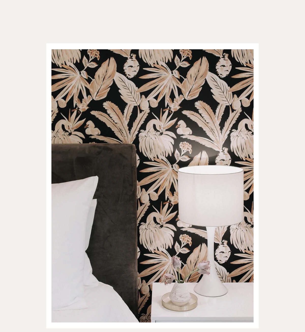 Image of Tempaper's Dragonfly wallpaper in white and blue