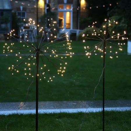 Small Outdoor Dandelion Light