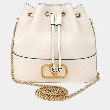 V-logo signature bucket bag