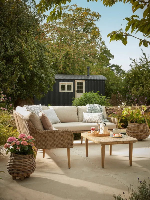 Florence Corner Set