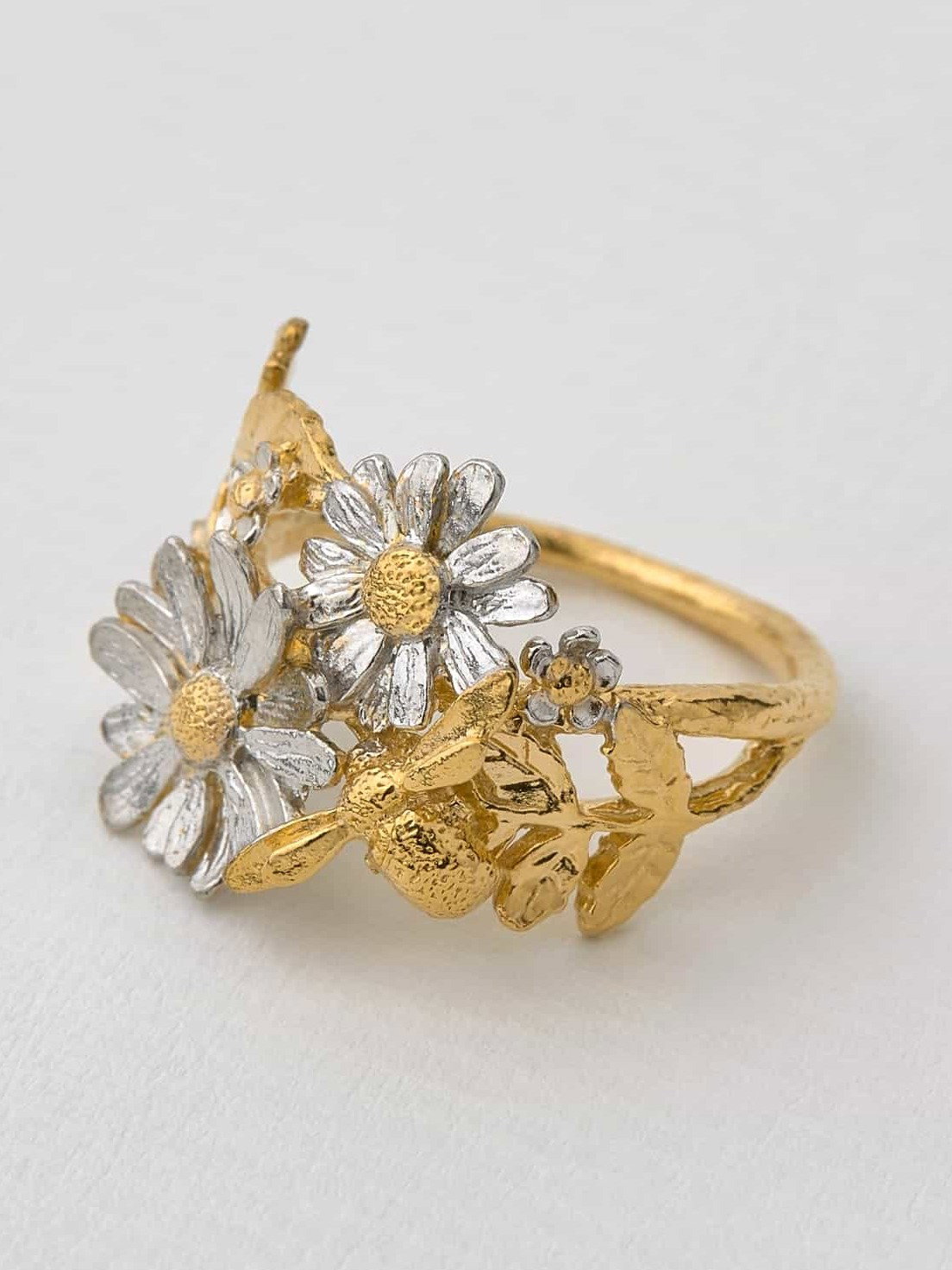 Posy Bloom Bee Ring