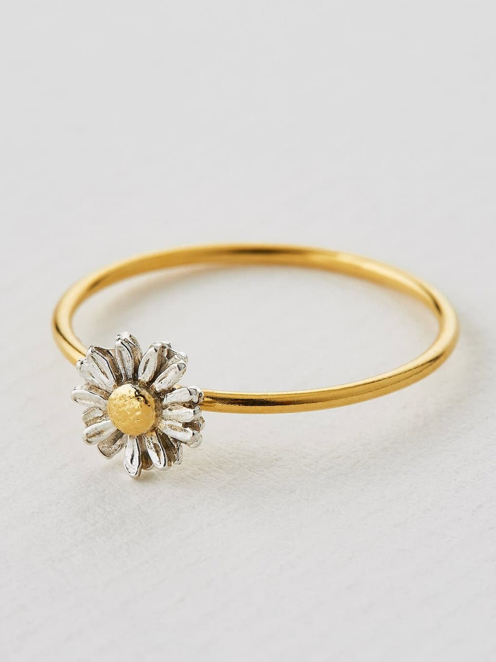Tiny Daisy Ring