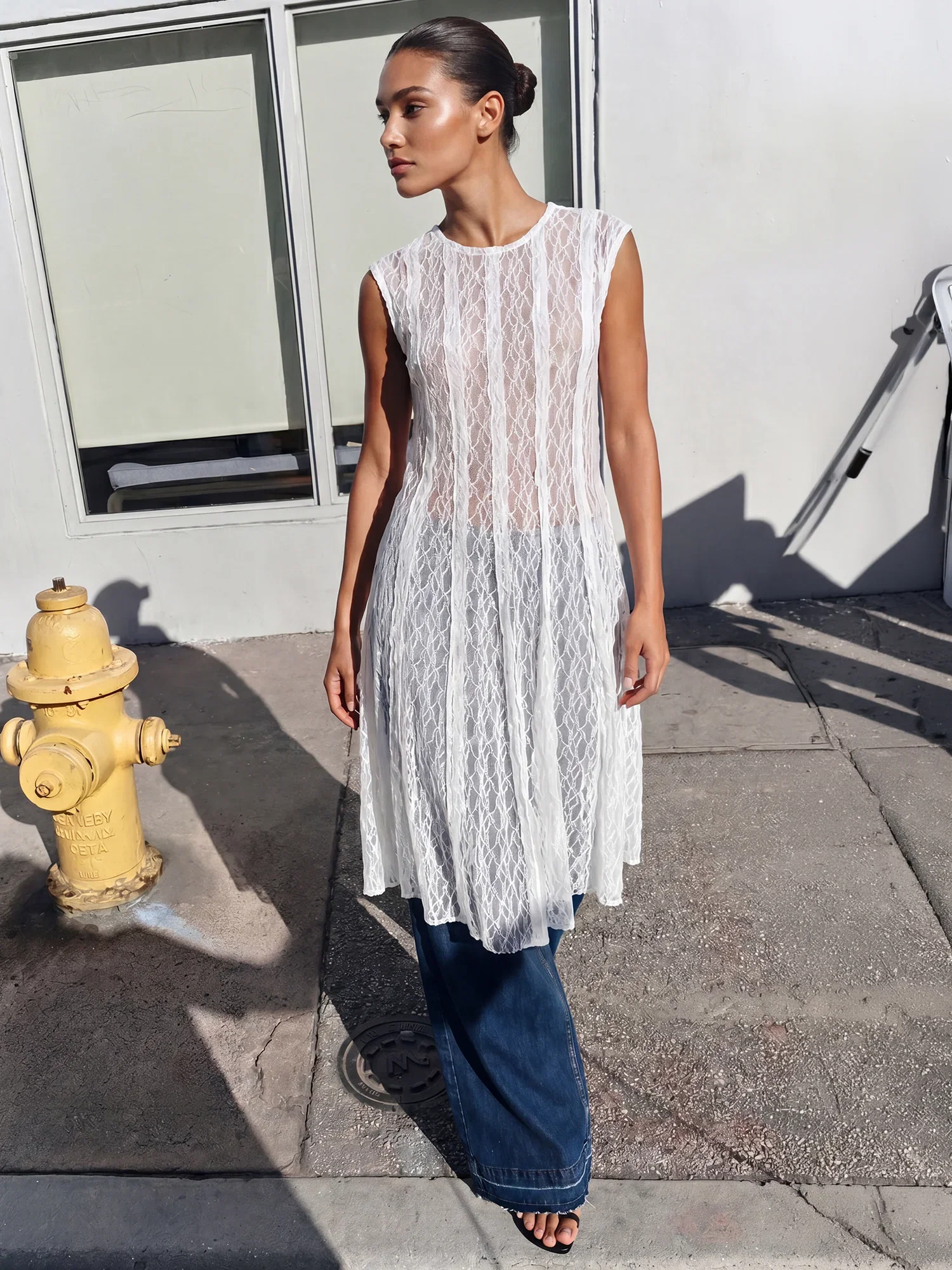 Image of Sleeveless Lace Tunic Top