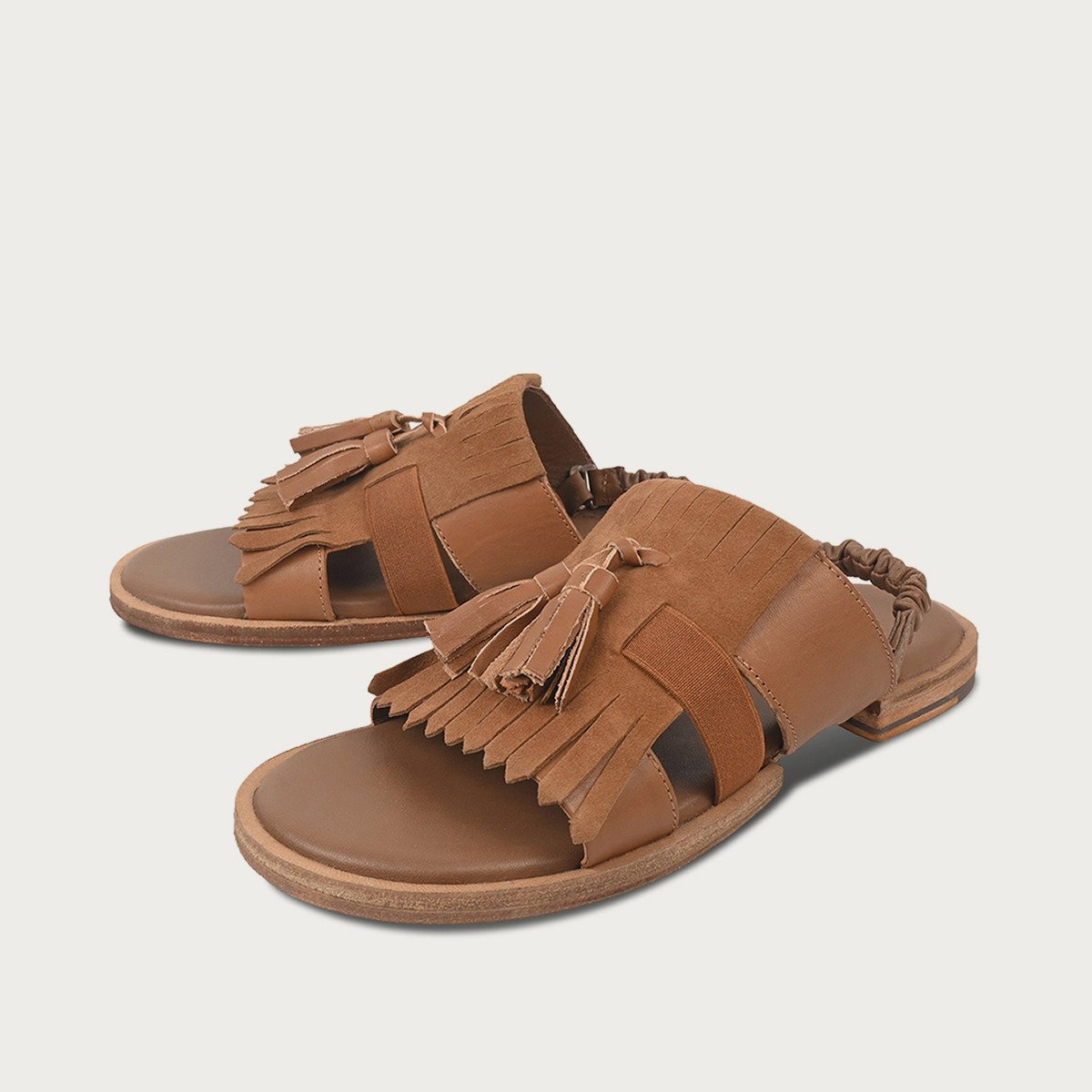 ROJA Camel Sandale aus Leder mit flexibler Sohle, Memory Foam Innensohle und chromfreiem Futter