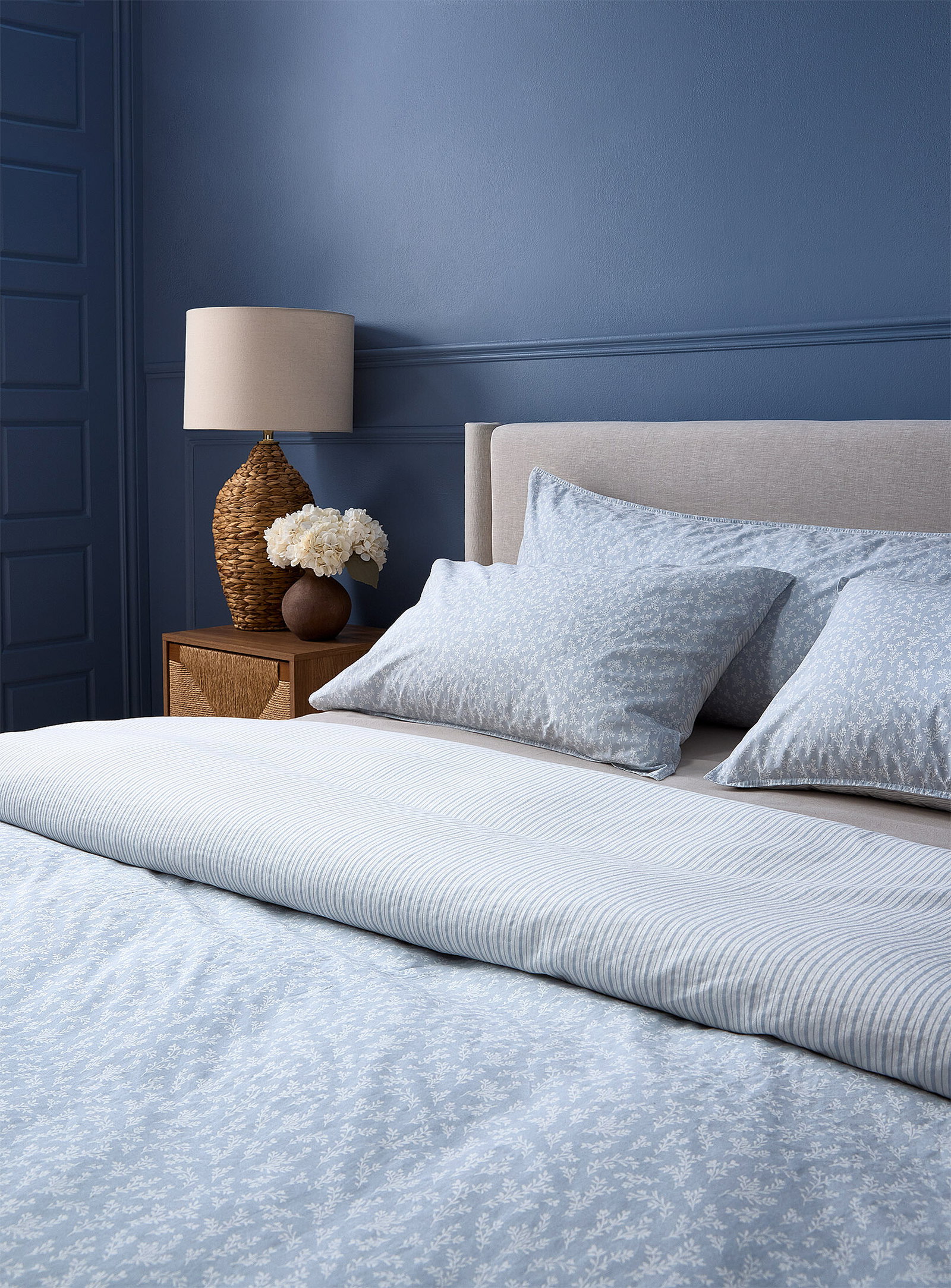 Soft foliage duvet cover set