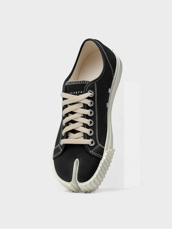 Men’s Travel Ready Split-Toe Low-Top Sneakers