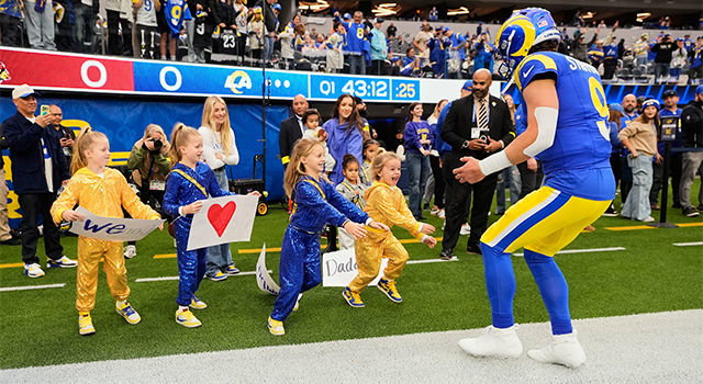 NFL teams, players celebrate Father's Day