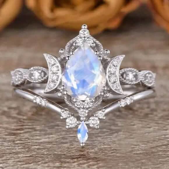 Image of Elegant Moon Crown Ring