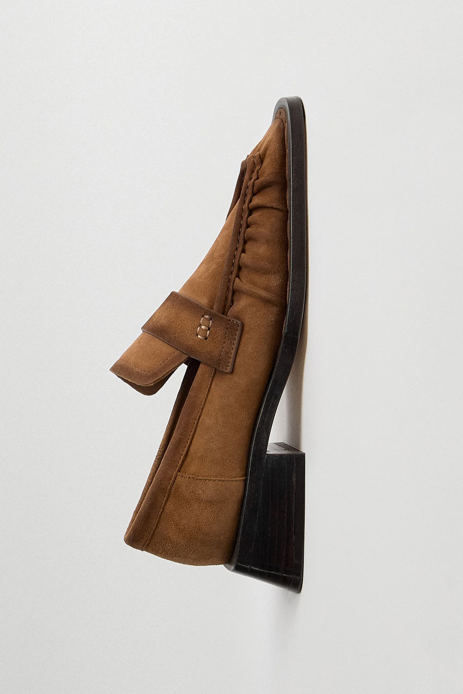 AIRI LOAFERS