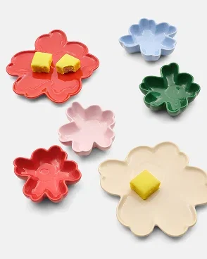 Unikko plates