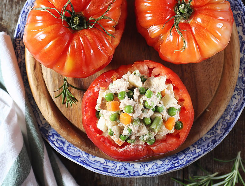 Recipe: Tomates Rellenos con Ensalada Rus