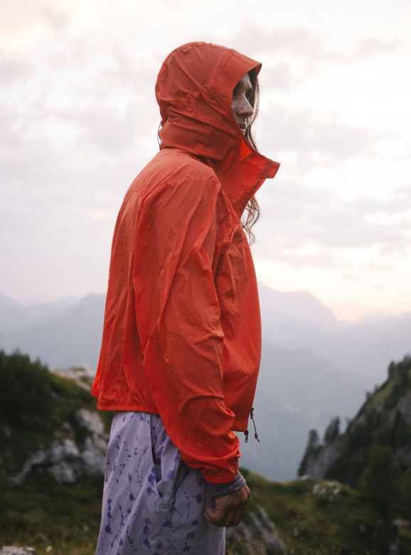 A women standing in her Wind Veil™