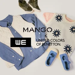 Gewatteerd blauw-crème jack, crèmewitte trui met marineblauwe sterpatronen, roze overhemd, blauwe schoenen en olijfgroene sneakers netjes gerangschikt.