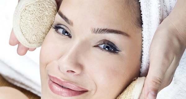 Hydrating, Hydrodermabrasion or Deep Pore Detox Facial with Mask