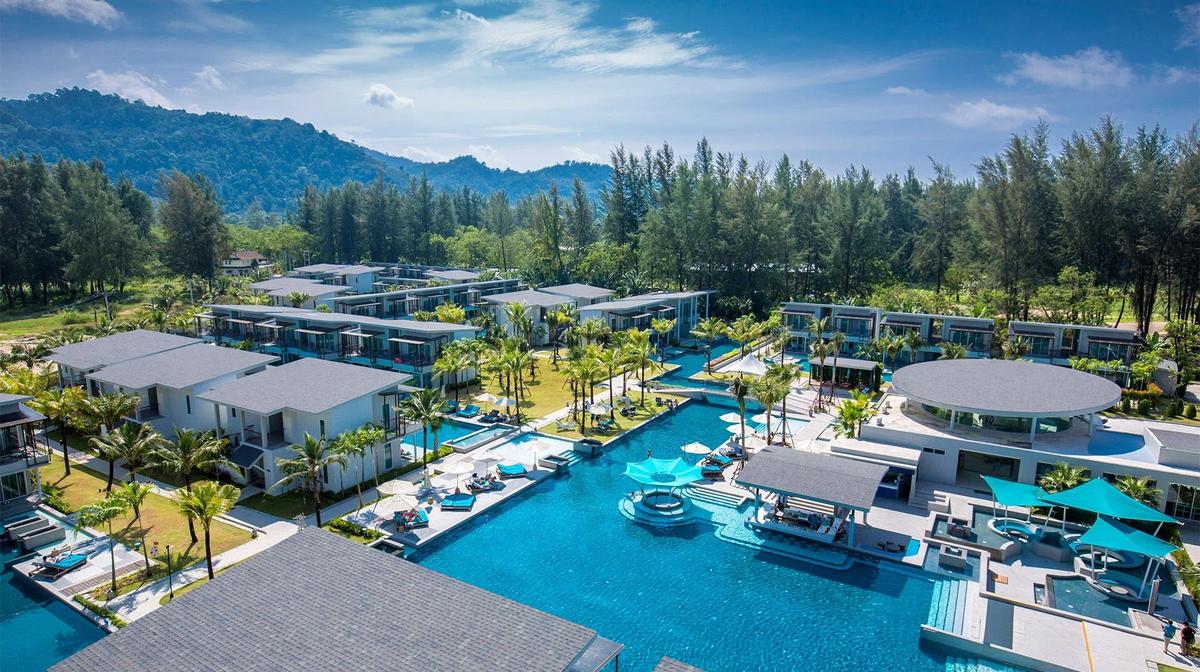 Thailand Elegance: Khao Lak Oasis with Direct Pool Access & Daily Breakfast, Dinner & Cocktails
