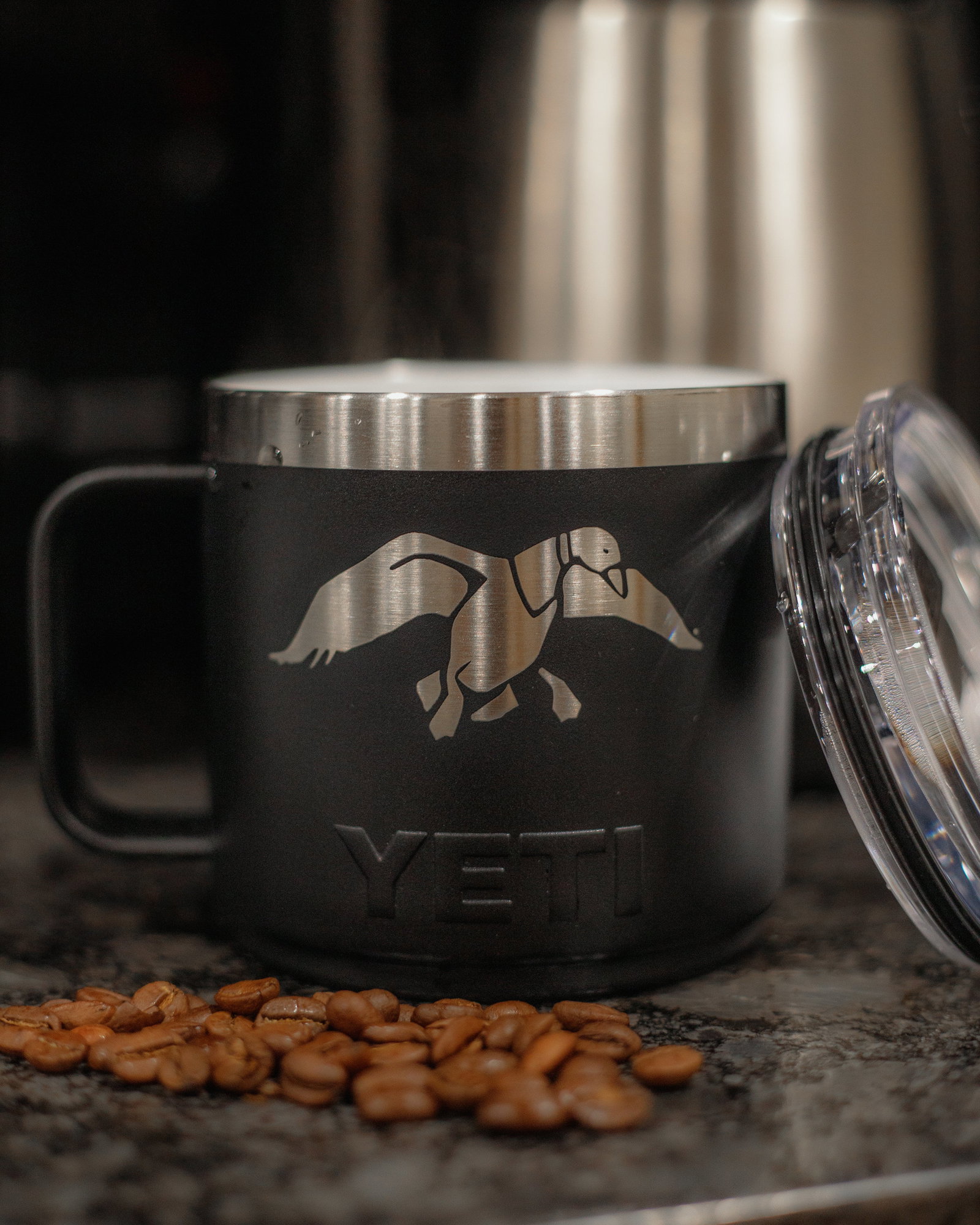 Image of Duck Commander Icon 14oz Black Yeti Rambler with Handle