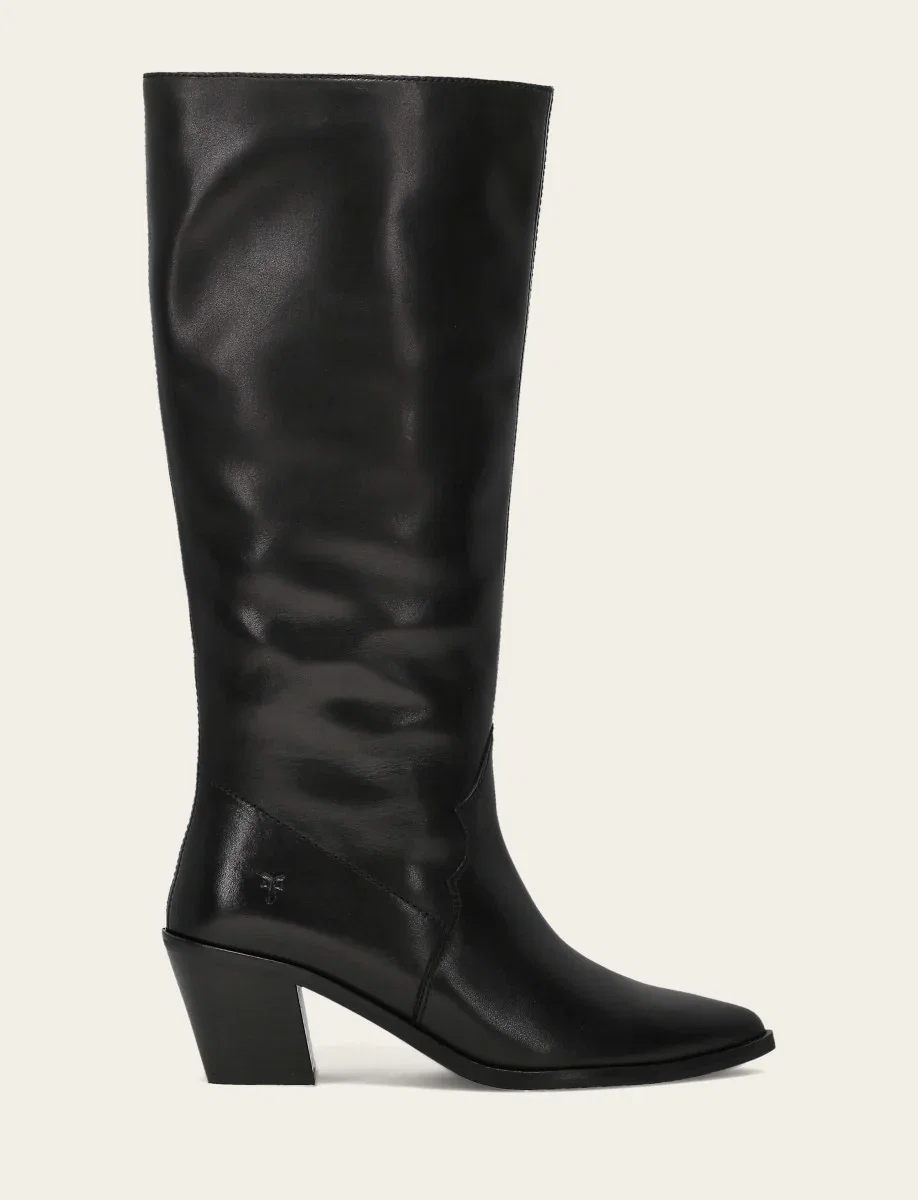 Image of Sara Slouchy