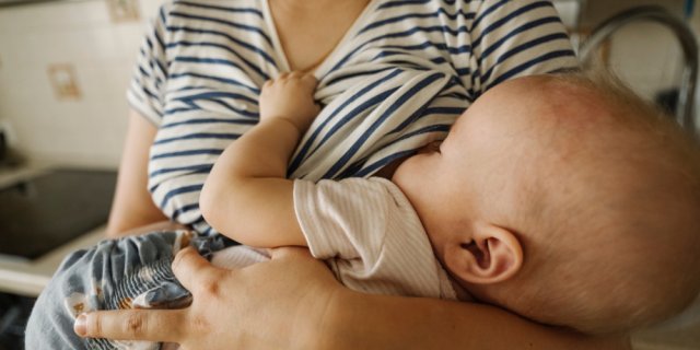bébé-allaitement