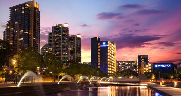 Discover Wyndham San Diego Bayside: Hotel & Scenic Views