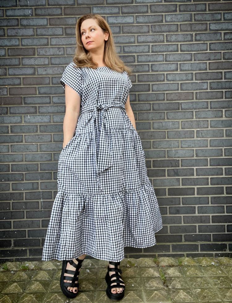 The Polish Sewing Bee wearing the Darwen Dress
