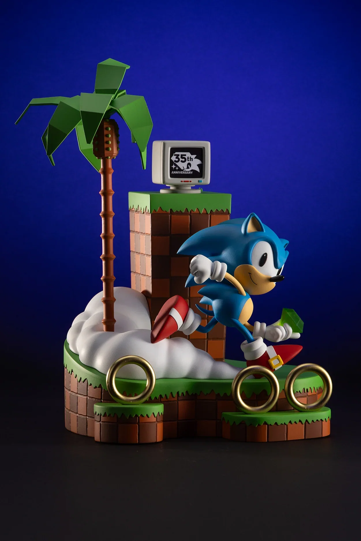 Image of Sonic the Hedgehog: 35th Anniversary Green Hill Zone Statue