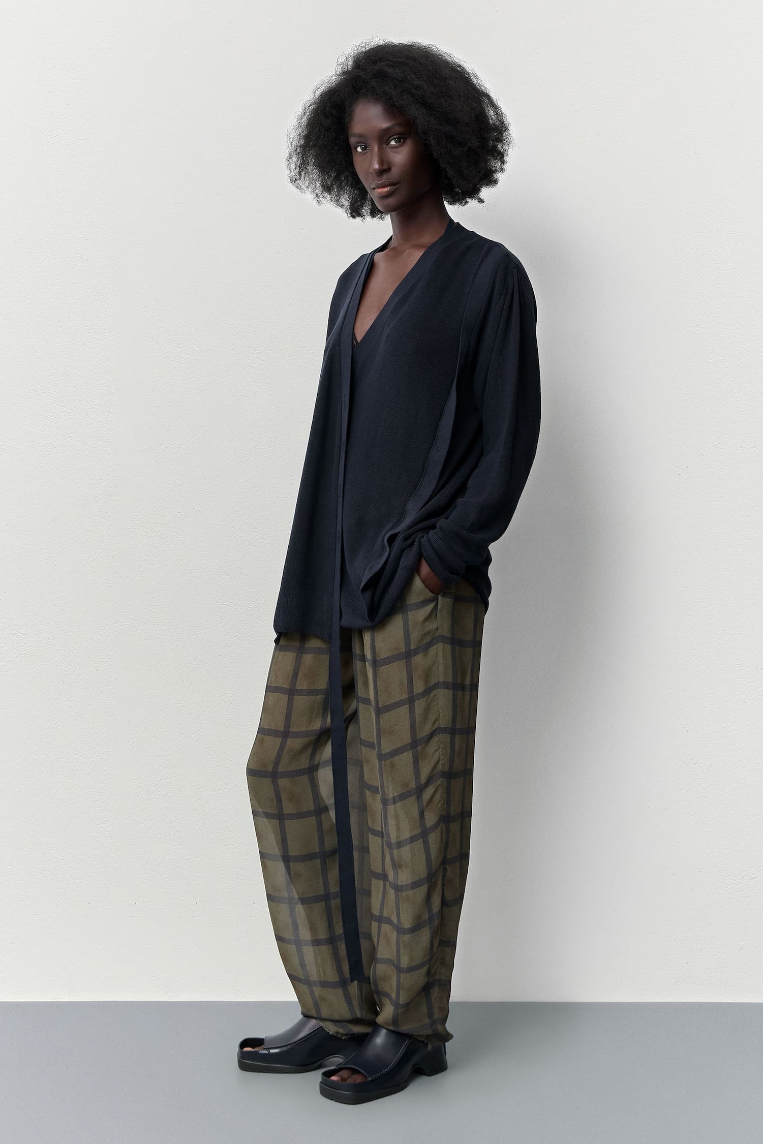 SIBILEH CARDIGAN