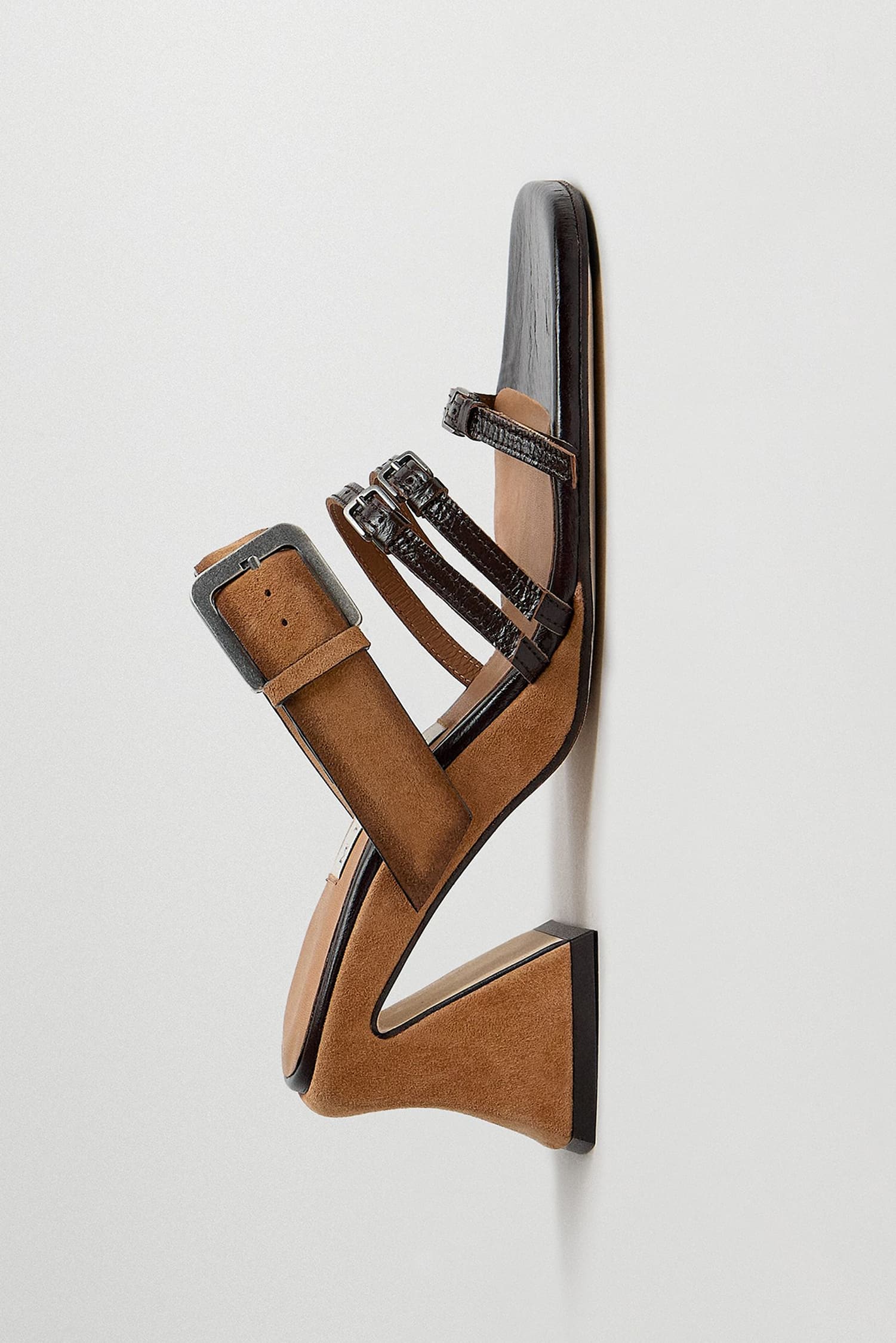 ARUNA SANDALS