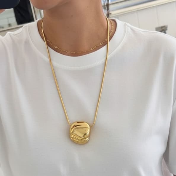 JB - Rue Pendant Necklace