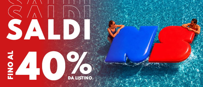 Summer sale banner showing two people on red and blue pool floats in clear water, with large 'SALDI' and 'fino al 40%' text