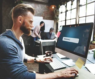image-person-desktop-computer-office