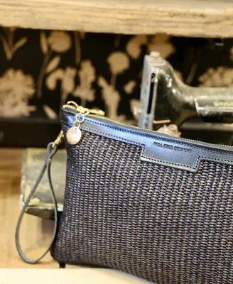 Oversized Clutch - Raffia in Black