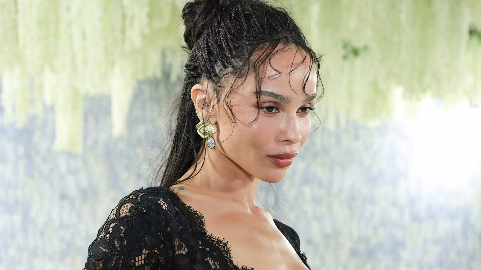 Zoë Kravitz Is Teasing Her Bridal Era With Her Latest Look