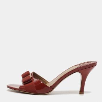 Vara Bow Size 39.5 Red Patent 