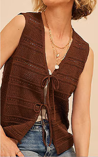 Model wearing maurices clothing.