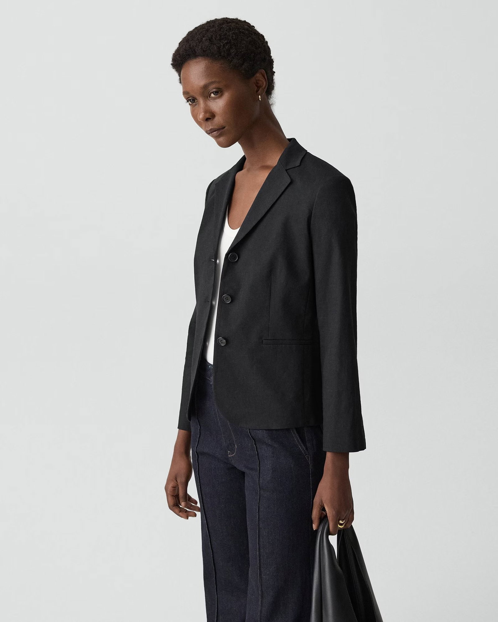 Shrunken Three-Button Blazer in Good Linen
