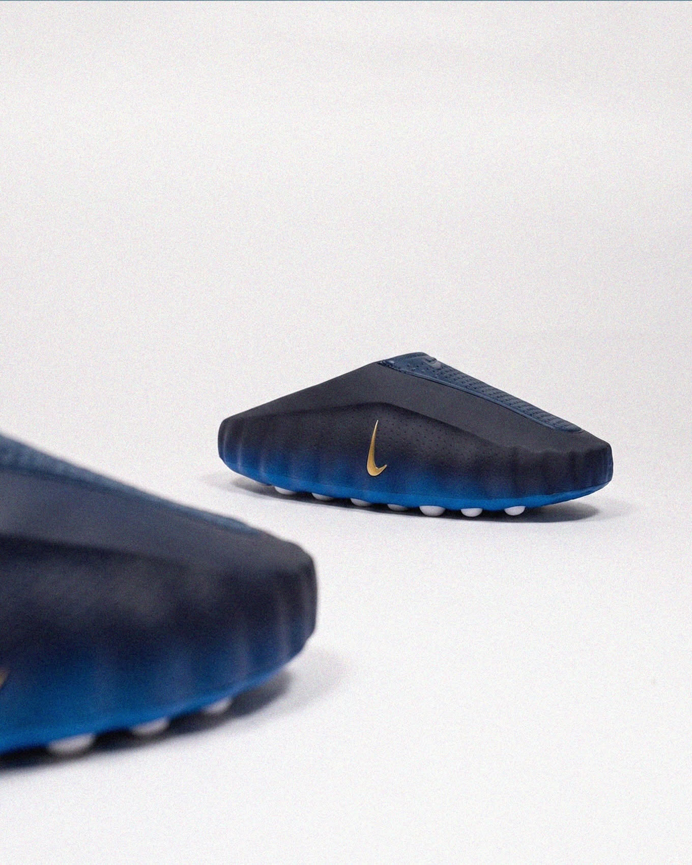 22 puntos de contacto.
Un único objetivo: conectar cuerpo y mente.

Próximamente en C/Paseo, 23_Ourense y en 4elementos.com

#4elementos #nikemind001 #nike #innovation #sneakers recoverywear
