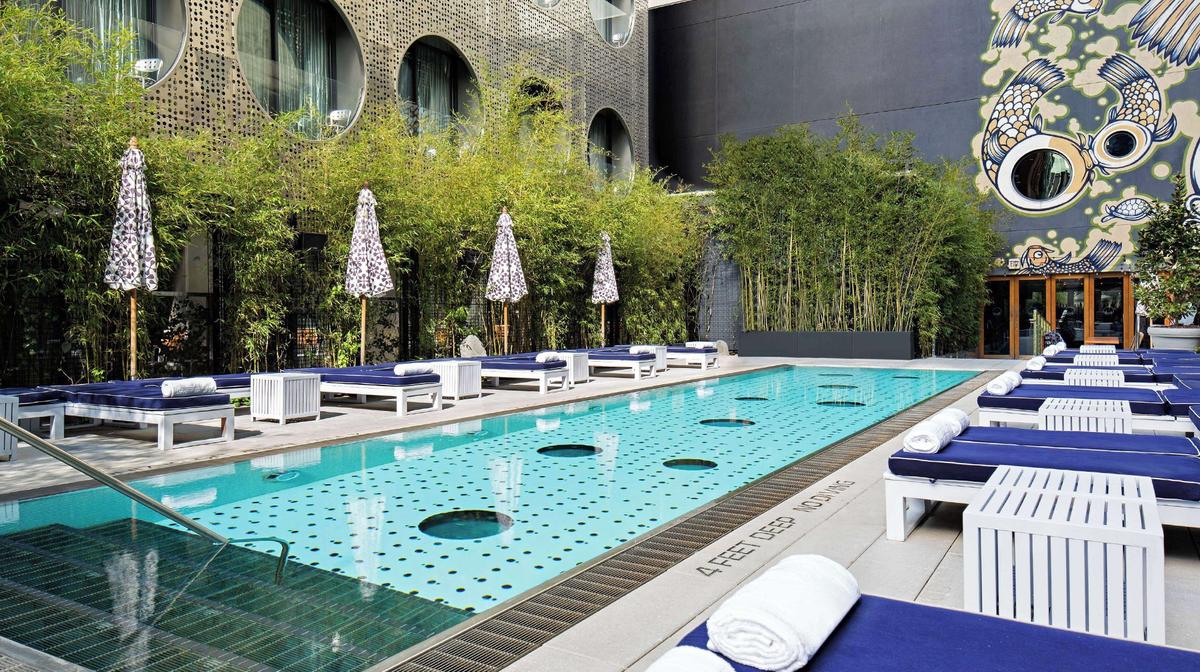 New York City Downtown Manhattan Luxury with Daily US$30 Breakfast Credit & Nightly Cocktails