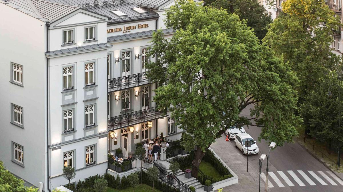 Krakow Art-Deco Escape with Onsite Restaurant, Bar & Indoor Pool