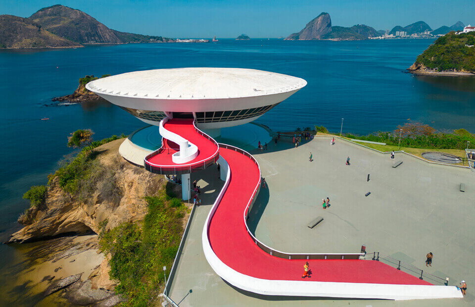 Dans les pas de l'architecte Oscar Niemeyer
