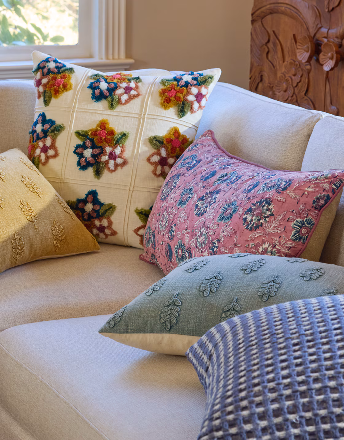 SHOP PILLOWS