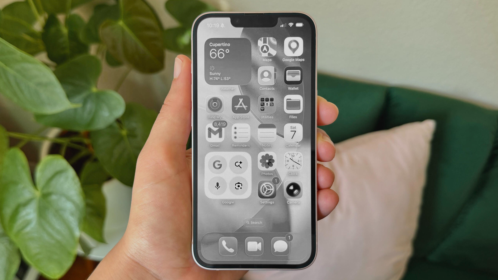 I Use This iOS Trick to Avoid Motion Sickness, but It Can Do So Much More