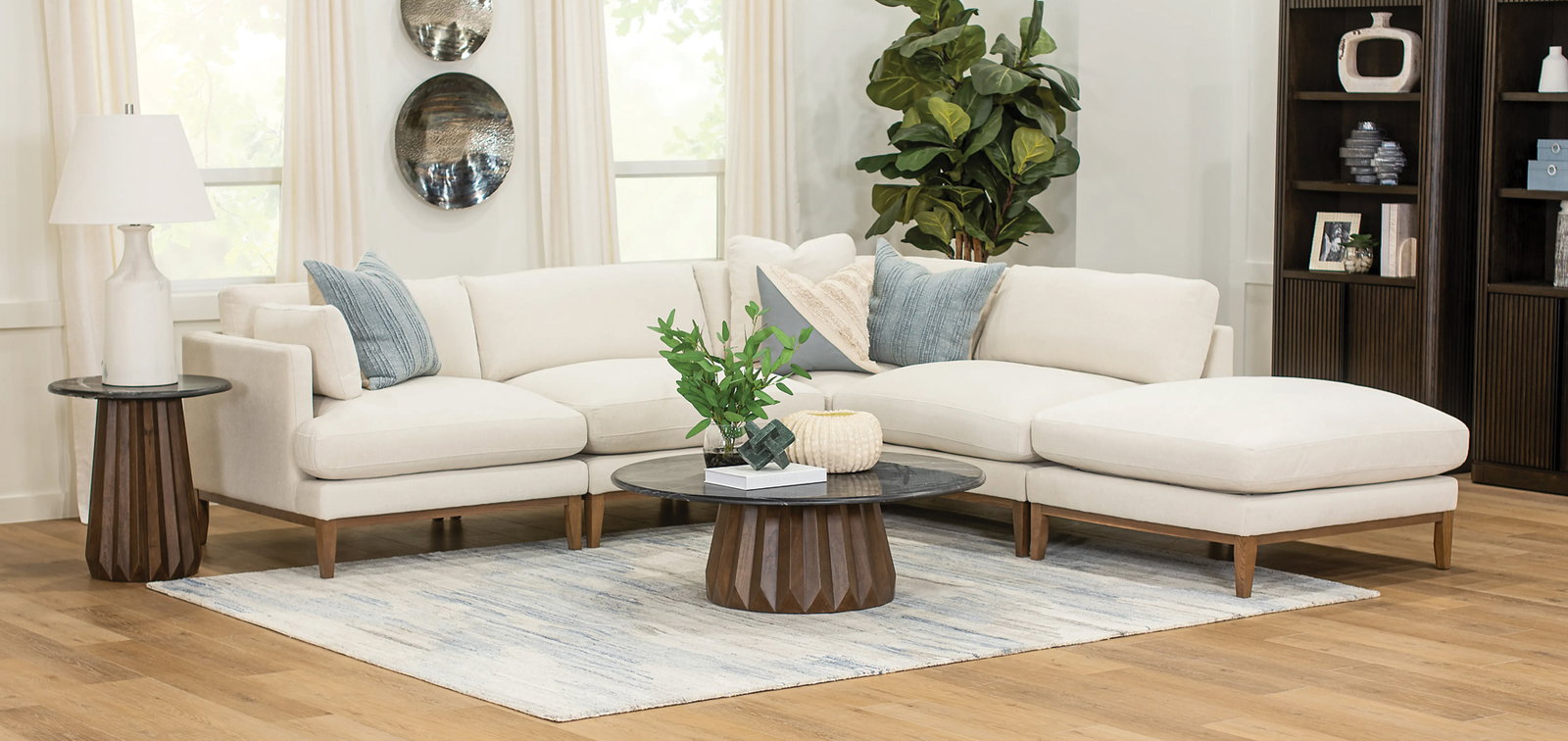 Aloy White Sectional Image