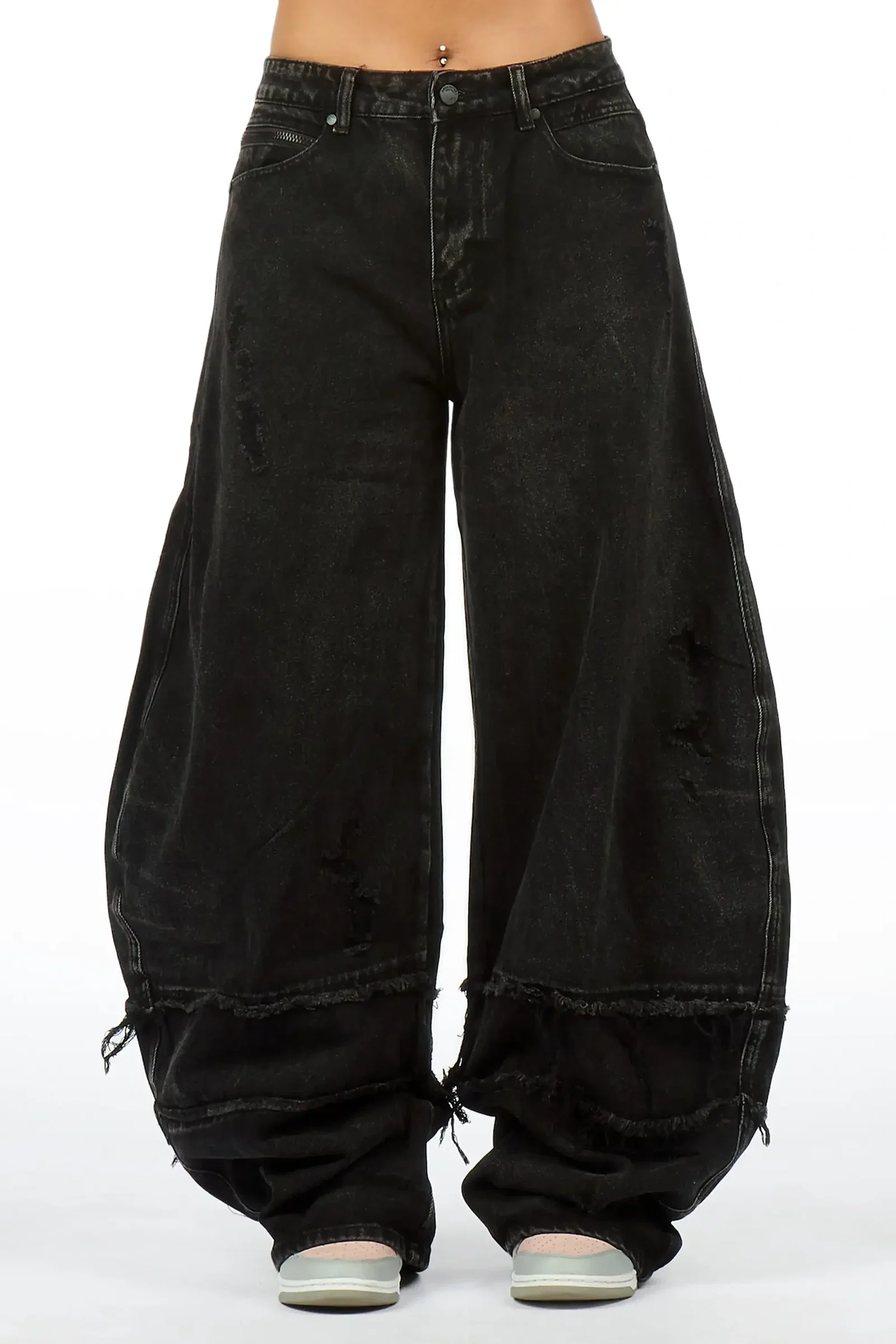 Image of Nuvia Black Barrel  Fit Jean