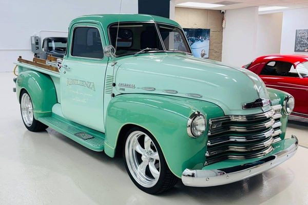 Custom Advance Design: 1950 Chevrolet 3100 Five-Window Pickup With a 350 V8