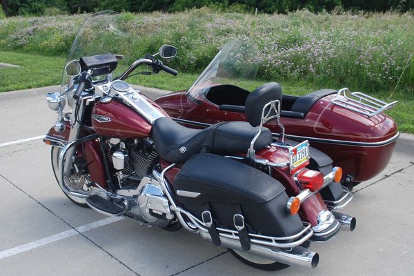 2005 Harley-Davidson FLHRCI Road King Classic With Sidecar