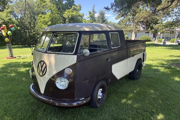 Custom 1962 Volkswagen Type 2 Double-Cab Pickup With a 1.6-Liter Four