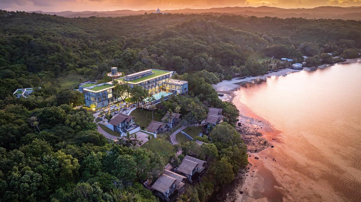 Oceanfront Palau Island Paradise with Daily Breakfast, US$200 Resort Credit & Complimentary Minibar
