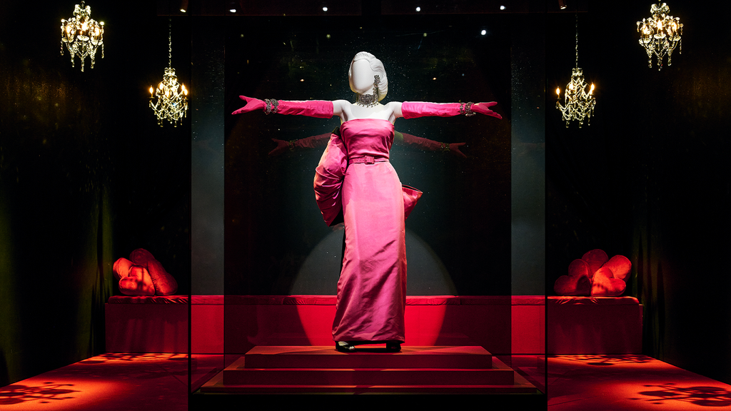 Marilyn Monroe pink dress