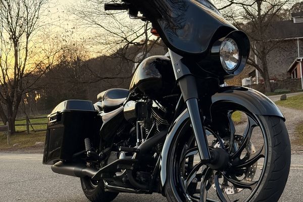 Custom 1995 Harley-Davidson FLHT Electra Glide Motorcycle