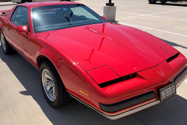 1988 Pontiac Firebird  5.7L V8 – Low Miles